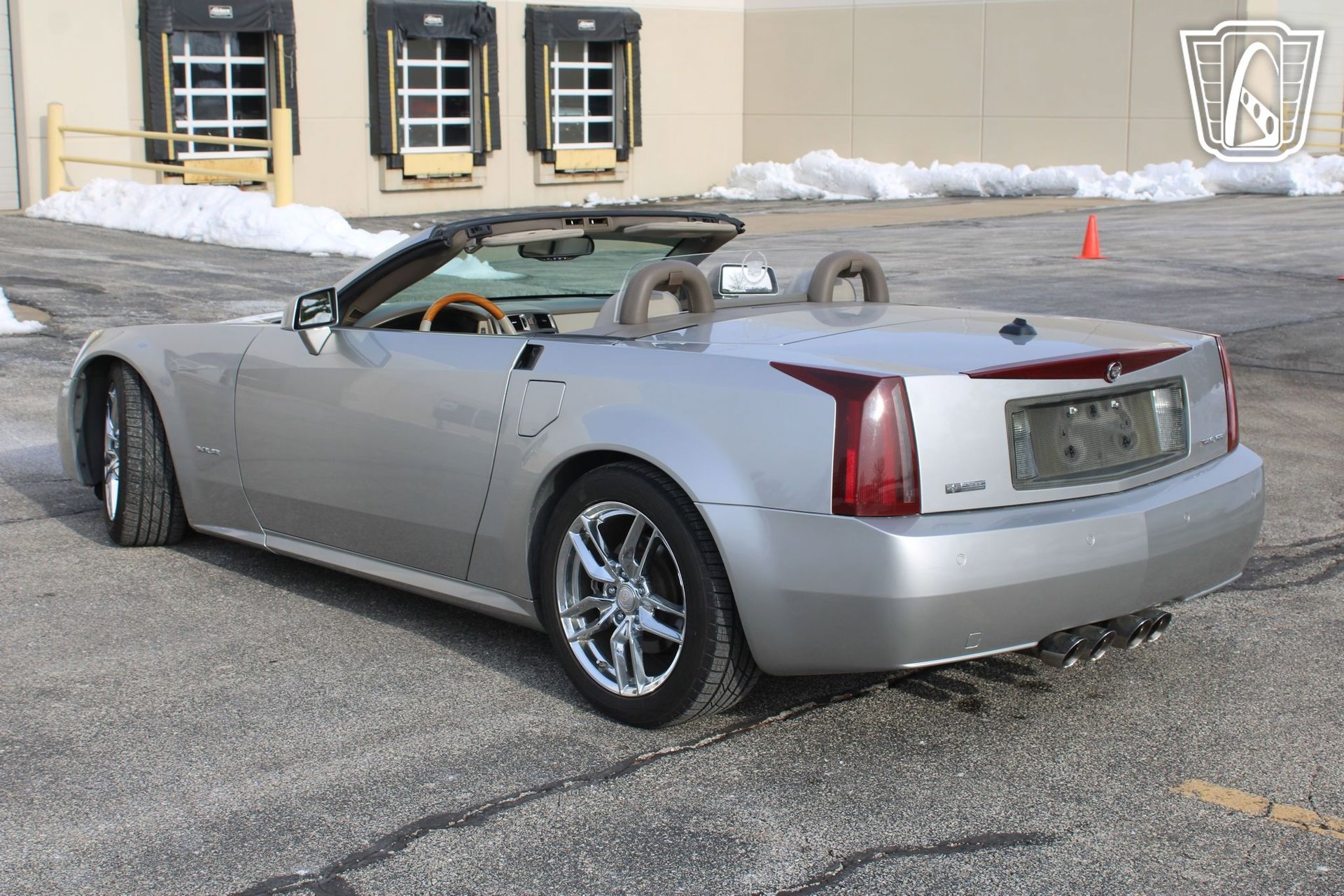 Used 2005 Cadillac XLR image 7
