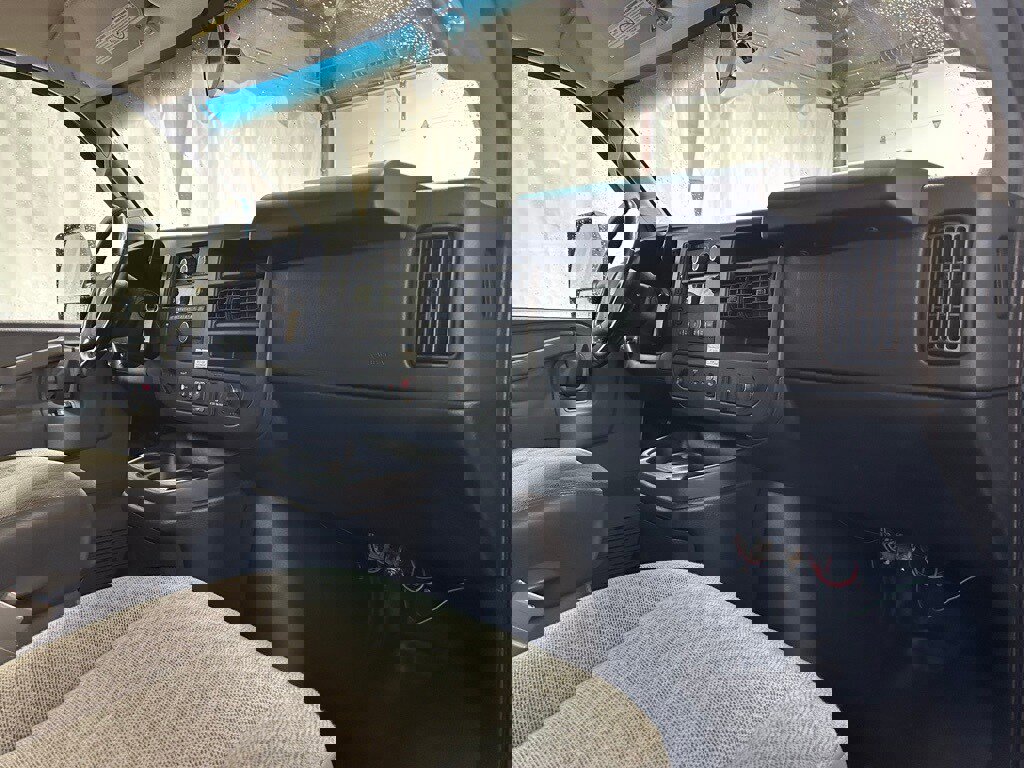 Used 2022 Chevrolet Express 3500 w/ Power Convenience Package image 43