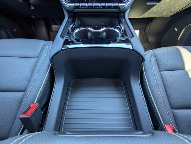 Used 2026 GMC Yukon Elevation AWD/4WD image 21