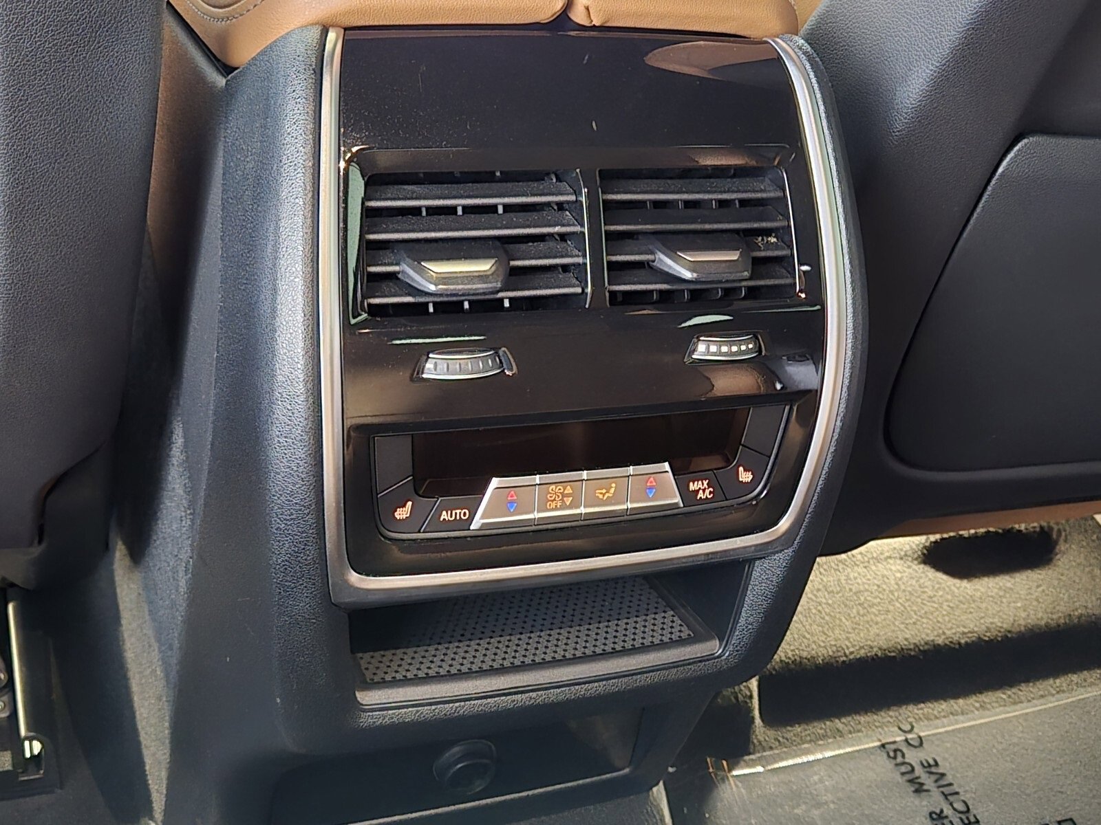 Used 2023 BMW X6 xDrive40i w/ M Sport Package image 15