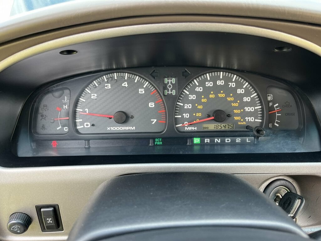 Used 2001 Toyota 4Runner SR5 AWD/4WD image 53