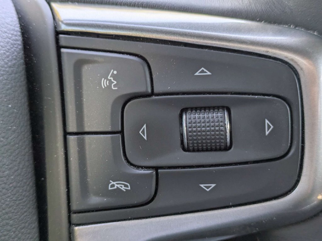 Used 2021 Chevrolet Silverado 1500 LT Trail Boss w/ Convenience Package II AWD/4WD image 26