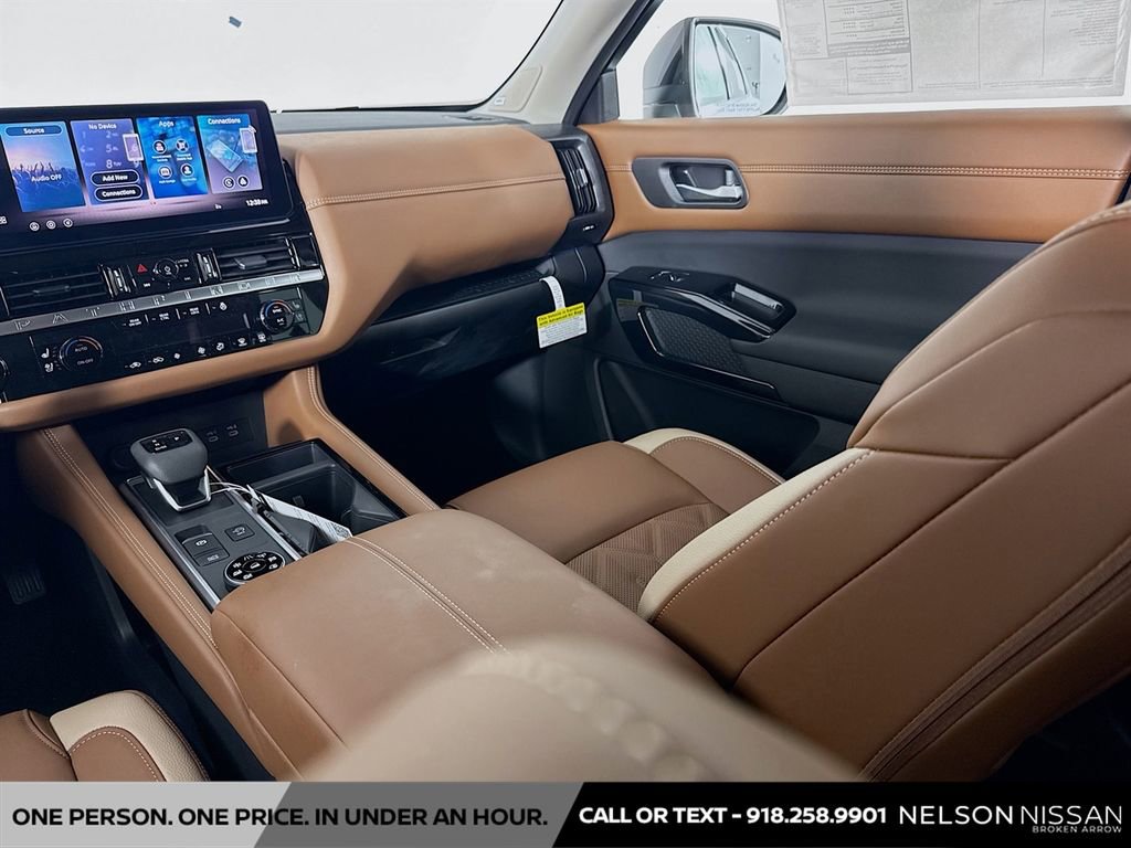 New 2026 Nissan Pathfinder Platinum image 24