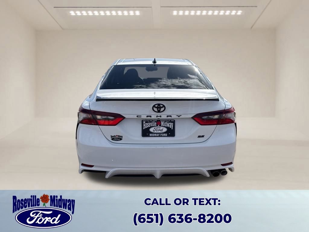 Used 2022 Toyota Camry SE w/ Convenience Package image 7