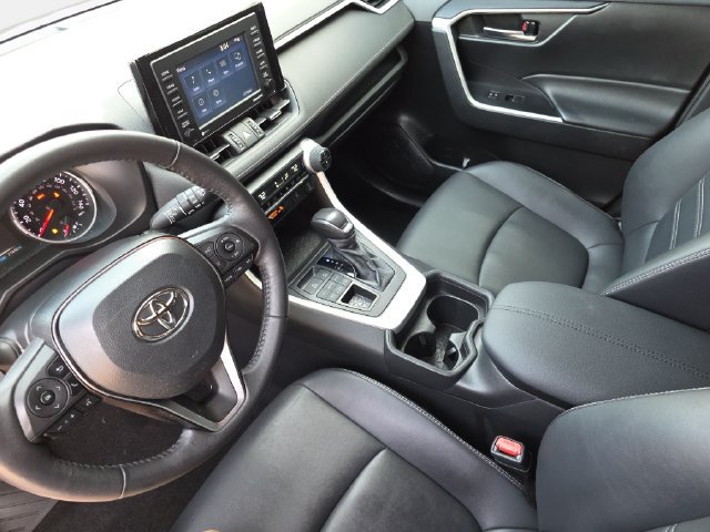 Certified 2021 Toyota RAV4 XLE Premium AWD/4WD image 23