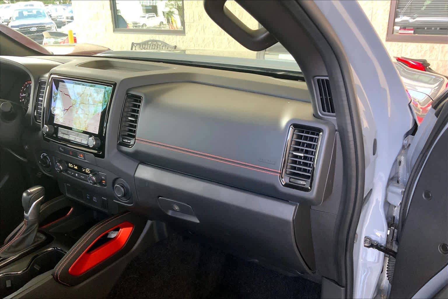 Used 2024 Nissan Frontier PRO-4X w/ Off-Road Protection Package AWD/4WD image 18