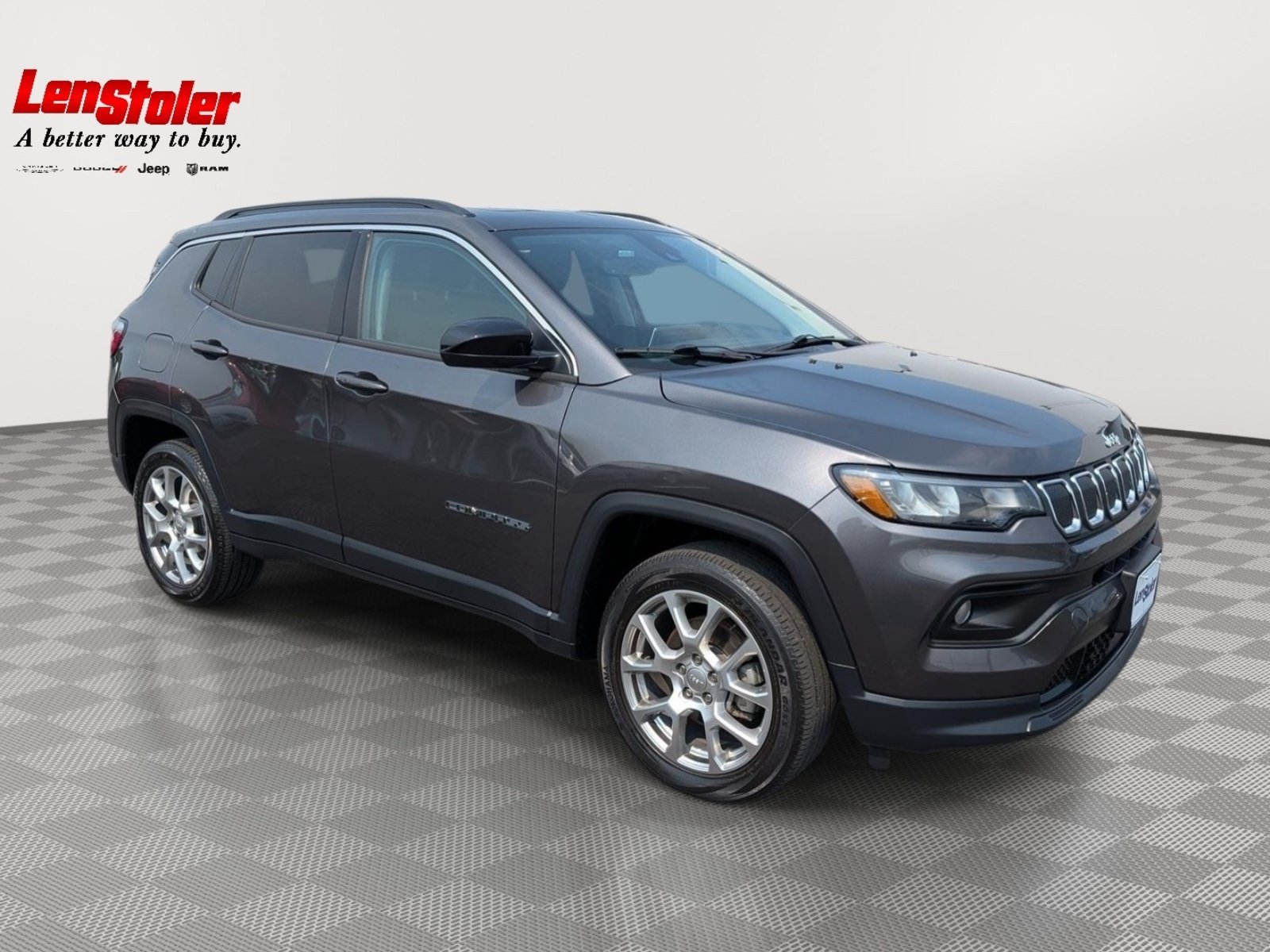 Used 2022 Jeep Compass Latitude w/ Sun and Sound Group AWD/4WD image 7