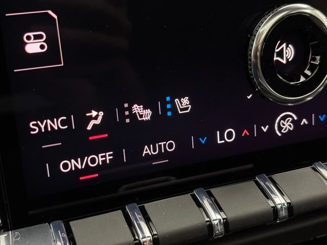 New 2026 GMC Yukon XL Denali w/ Denali Reserve Package AWD/4WD image 7