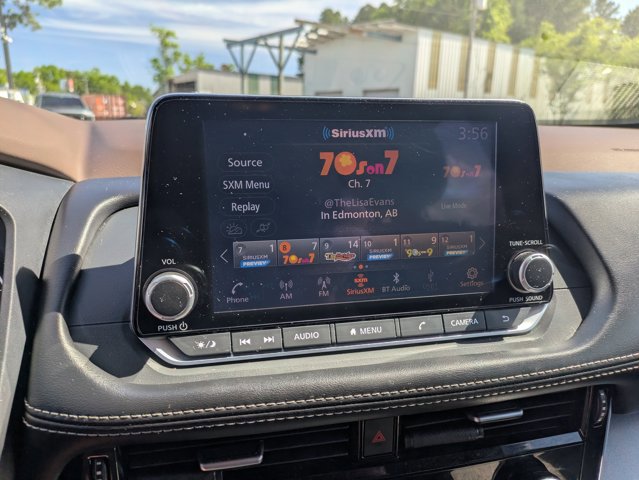 Used 2023 Nissan Rogue SV image 12