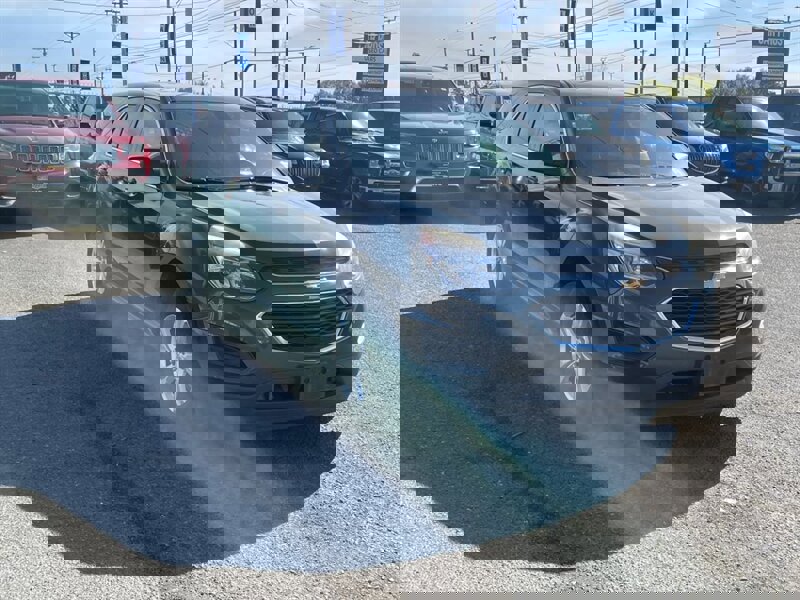 Used 2017 Chevrolet Equinox LS image 2