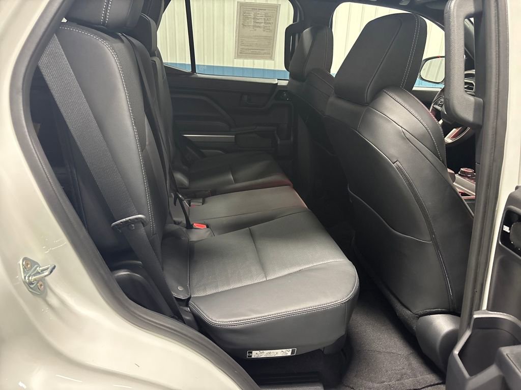 Used 2025 Toyota 4Runner Limited image 35