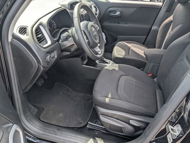 Used 2019 Jeep Renegade Latitude FWD image 9