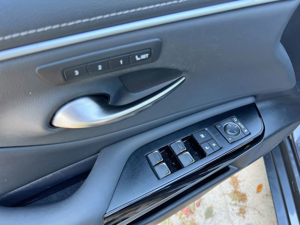 Certified 2024 Lexus ES 350 w/ Premium Package image 11