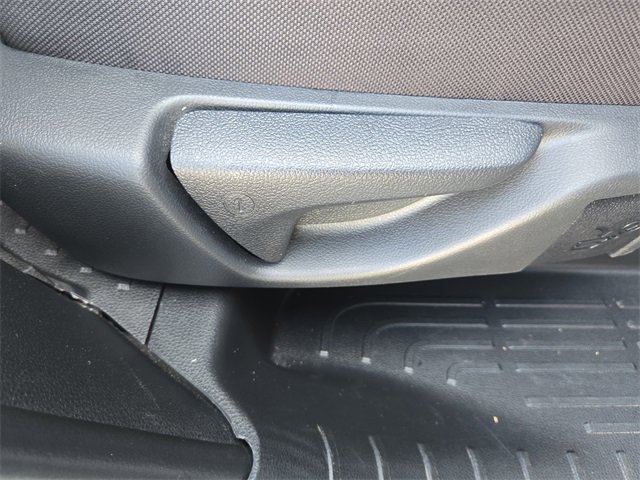 Used 2024 Toyota Highlander LE image 43