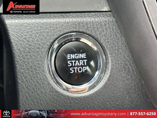 Used 2023 Toyota Camry SE w/ Convenience Package AWD/4WD image 29