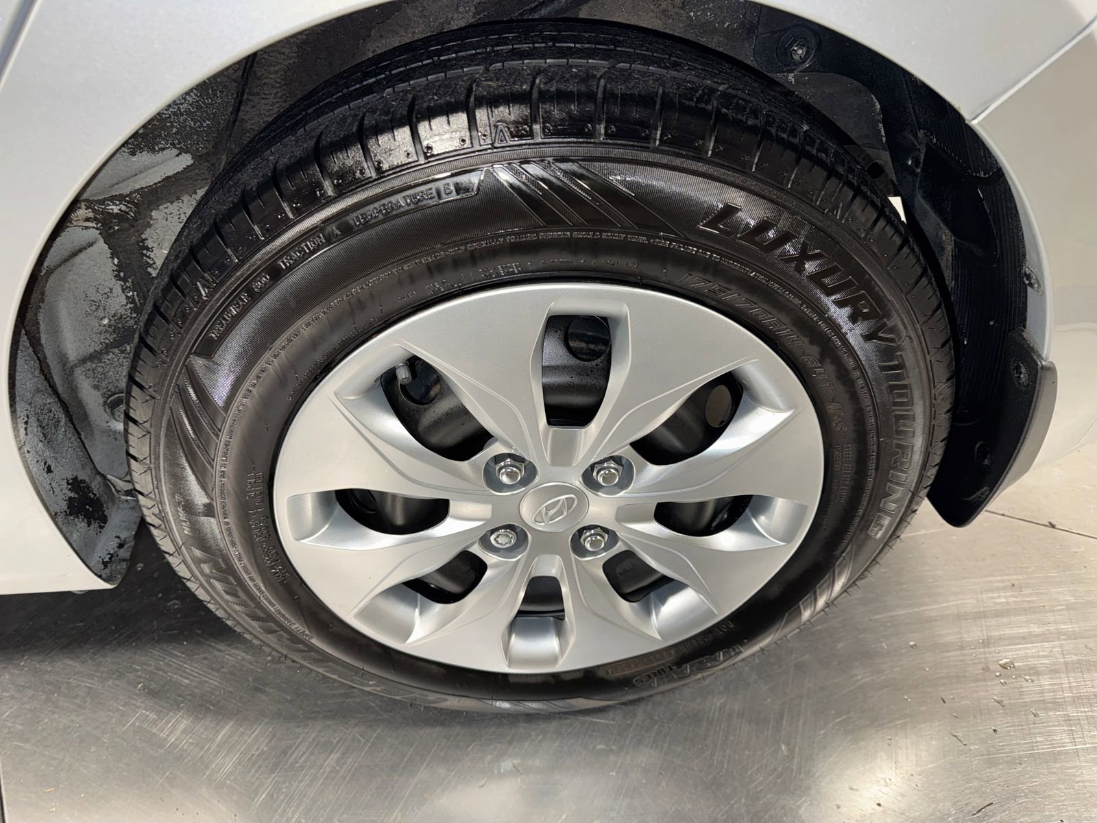 Used 2017 Hyundai Accent SE FWD image 12