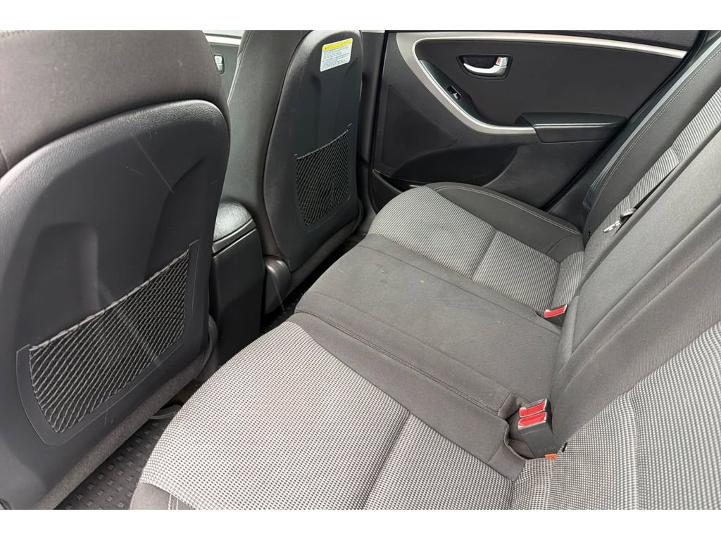 Used 2017 Hyundai Elantra GT image 14