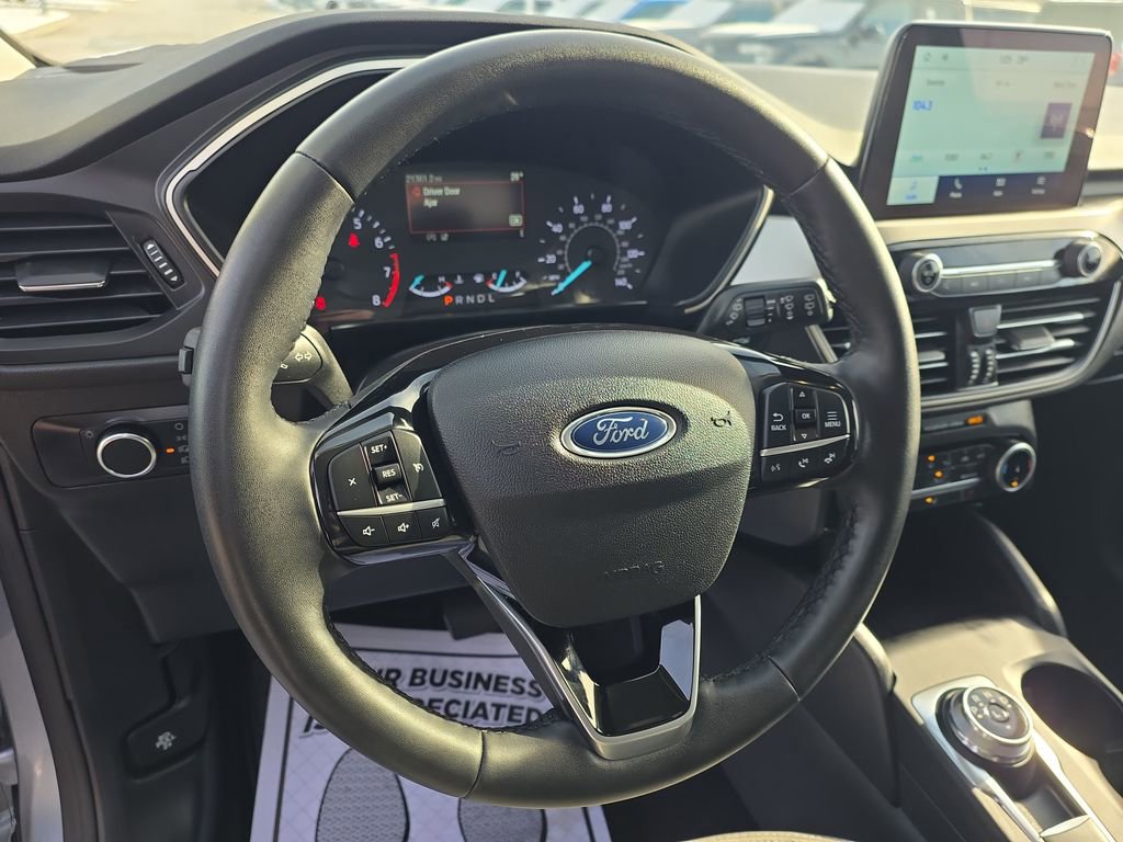 Used 2022 Ford Escape SE w/ Cold Weather Package image 23