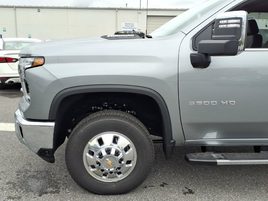 New 2026 Chevrolet Silverado 3500 LTZ w/ LTZ Plus Package AWD/4WD image 8