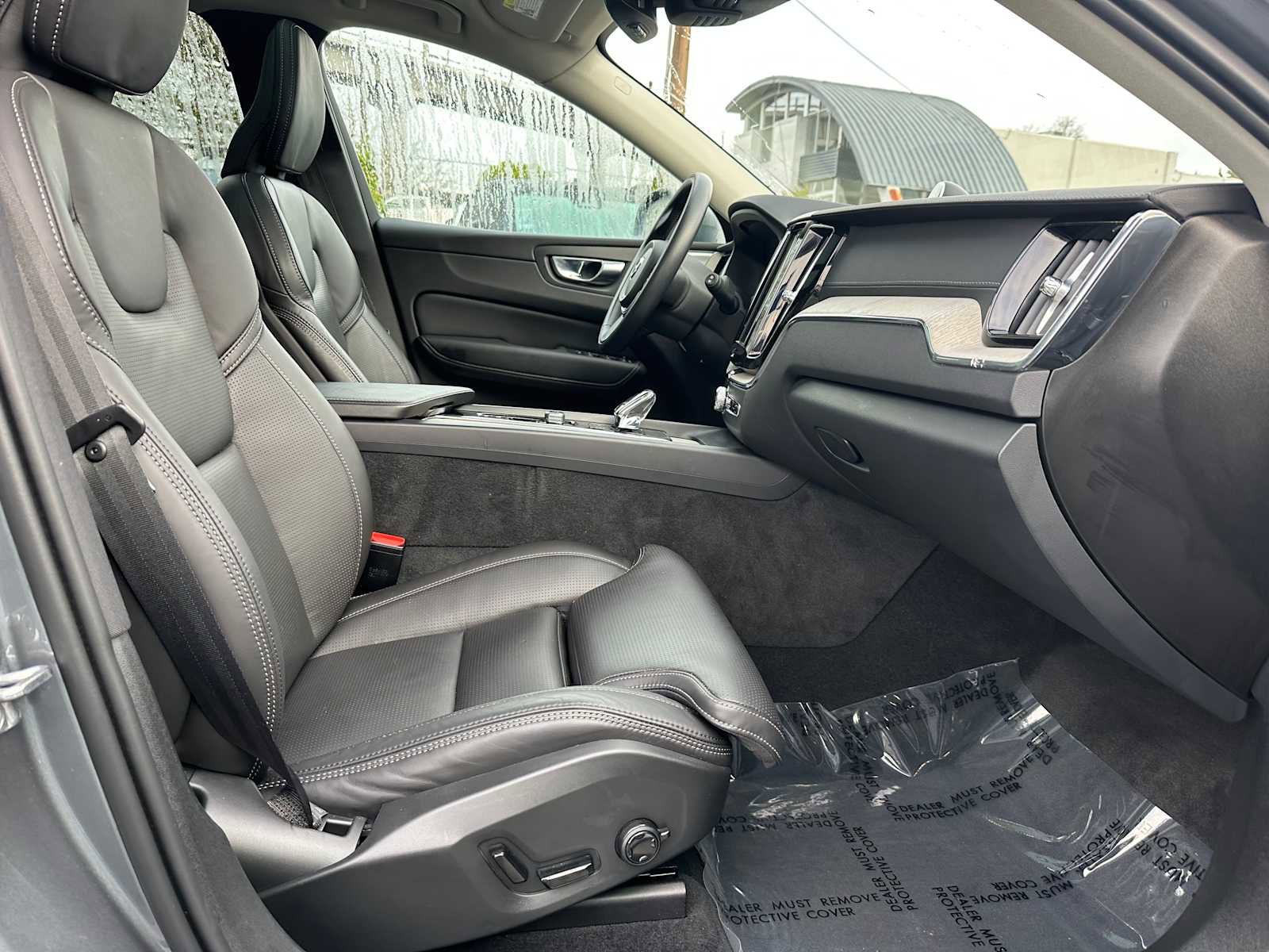 Certified 2021 Volvo XC60 T8 Inscription w/ Advanced Package image 10