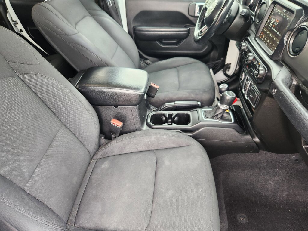 Used 2021 Jeep Gladiator Willys AWD/4WD image 13