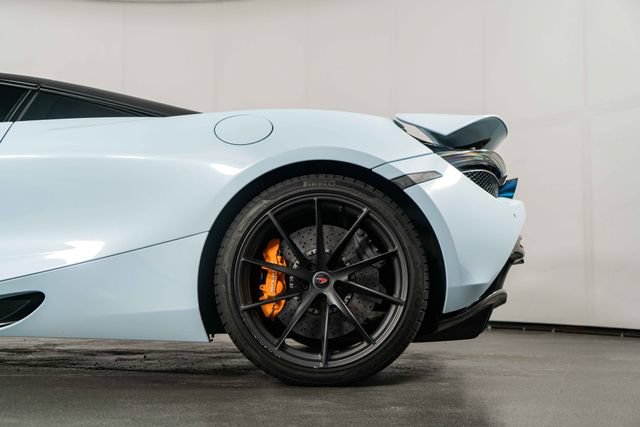 Used 2018 McLaren 720S Performance RWD image 13