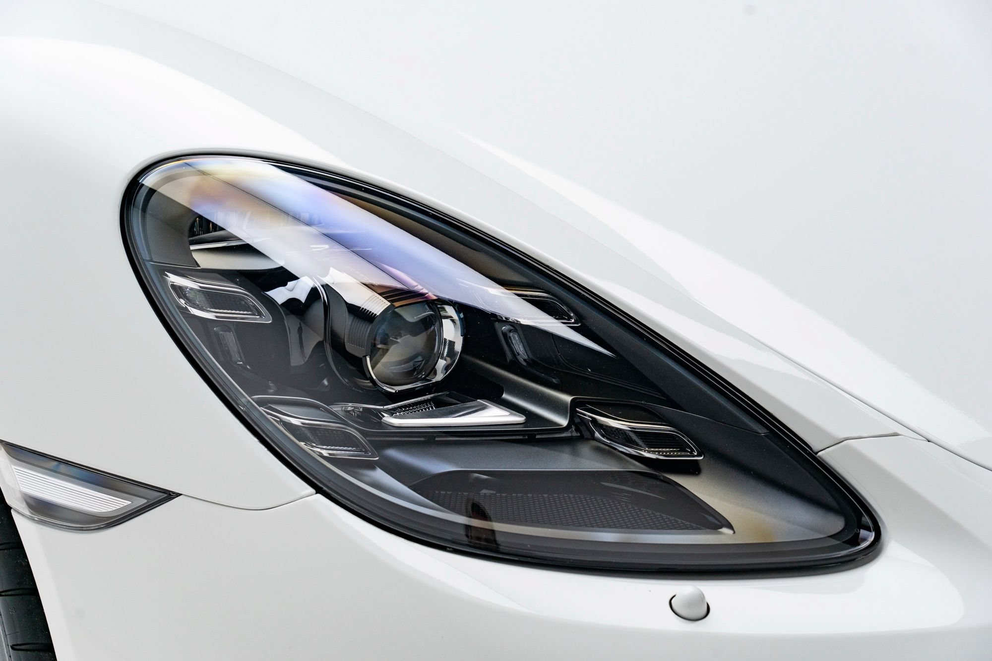 Used 2020 Porsche 718 Boxster Spyder RWD image 57