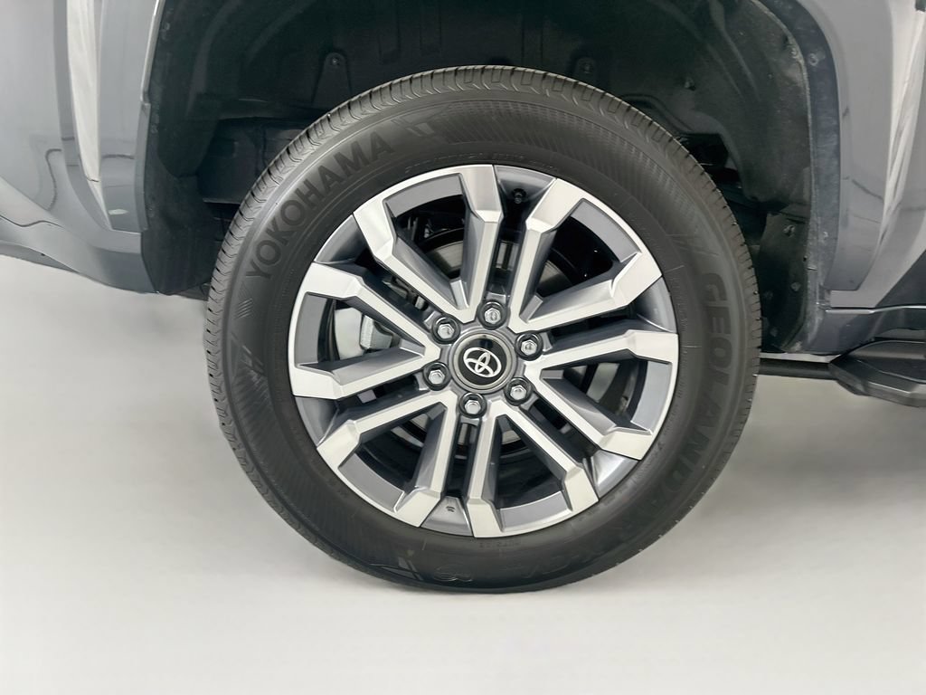 Used 2026 Toyota 4Runner Limited AWD/4WD image 32