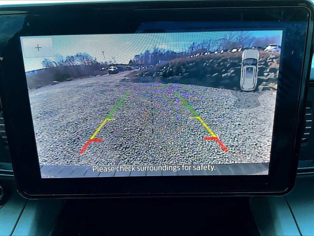 Used 2023 Ford Explorer XLT image 18