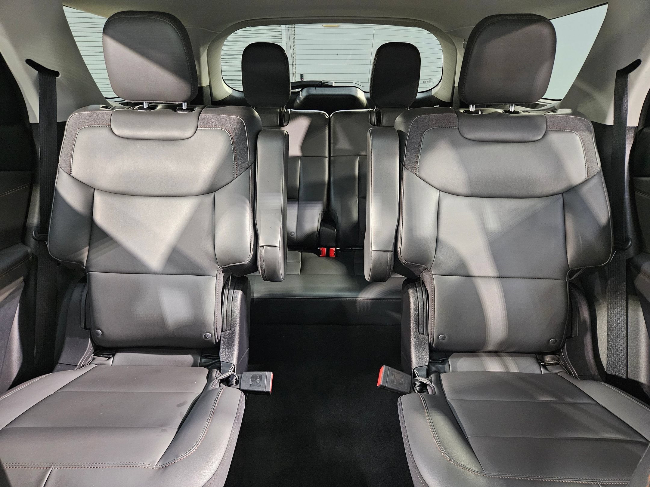 Used 2025 Ford Explorer Active w/ Active Comfort Package AWD/4WD image 13