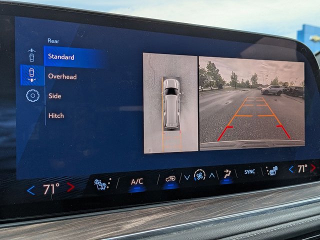 Used 2025 Chevrolet Suburban Z71 AWD/4WD image 13