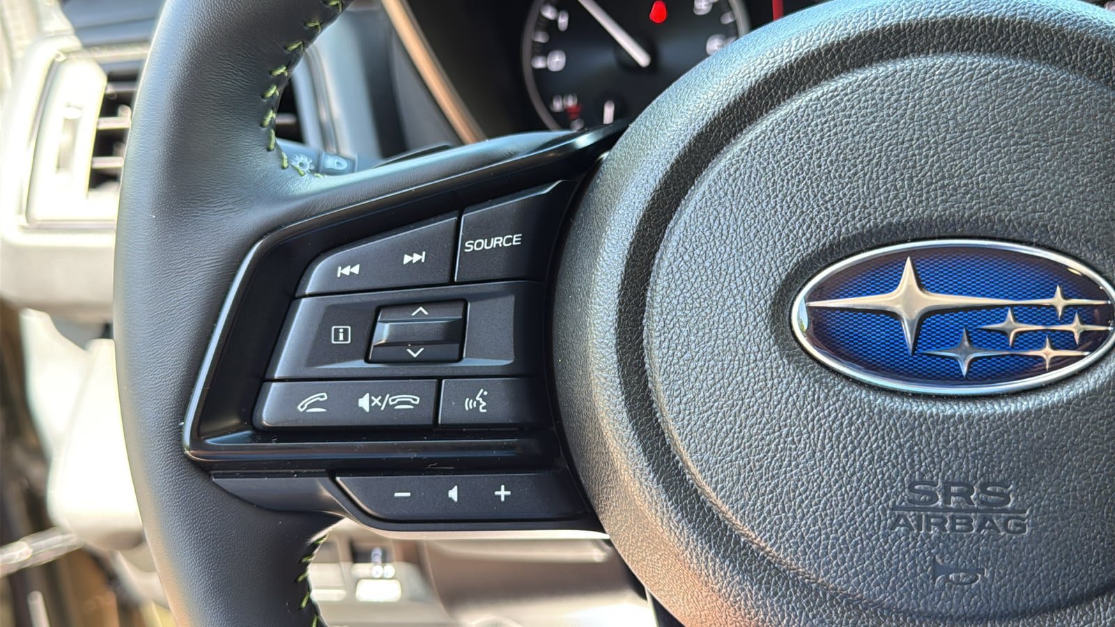 Used 2025 Subaru Ascent Bronze Edition AWD/4WD image 14