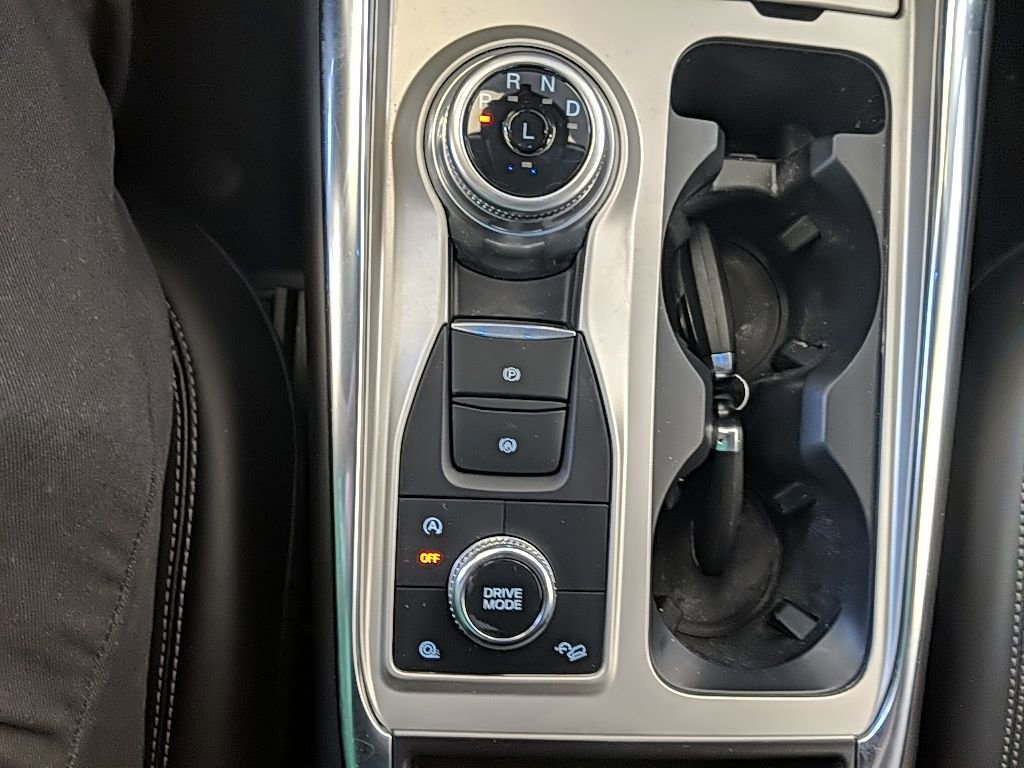 Used 2023 Ford Explorer XLT w/ Equipment Group 202A image 24