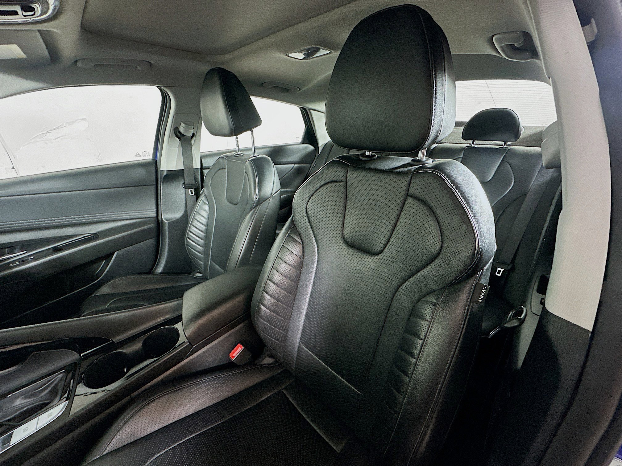 Certified 2024 Hyundai Elantra Limited image 21