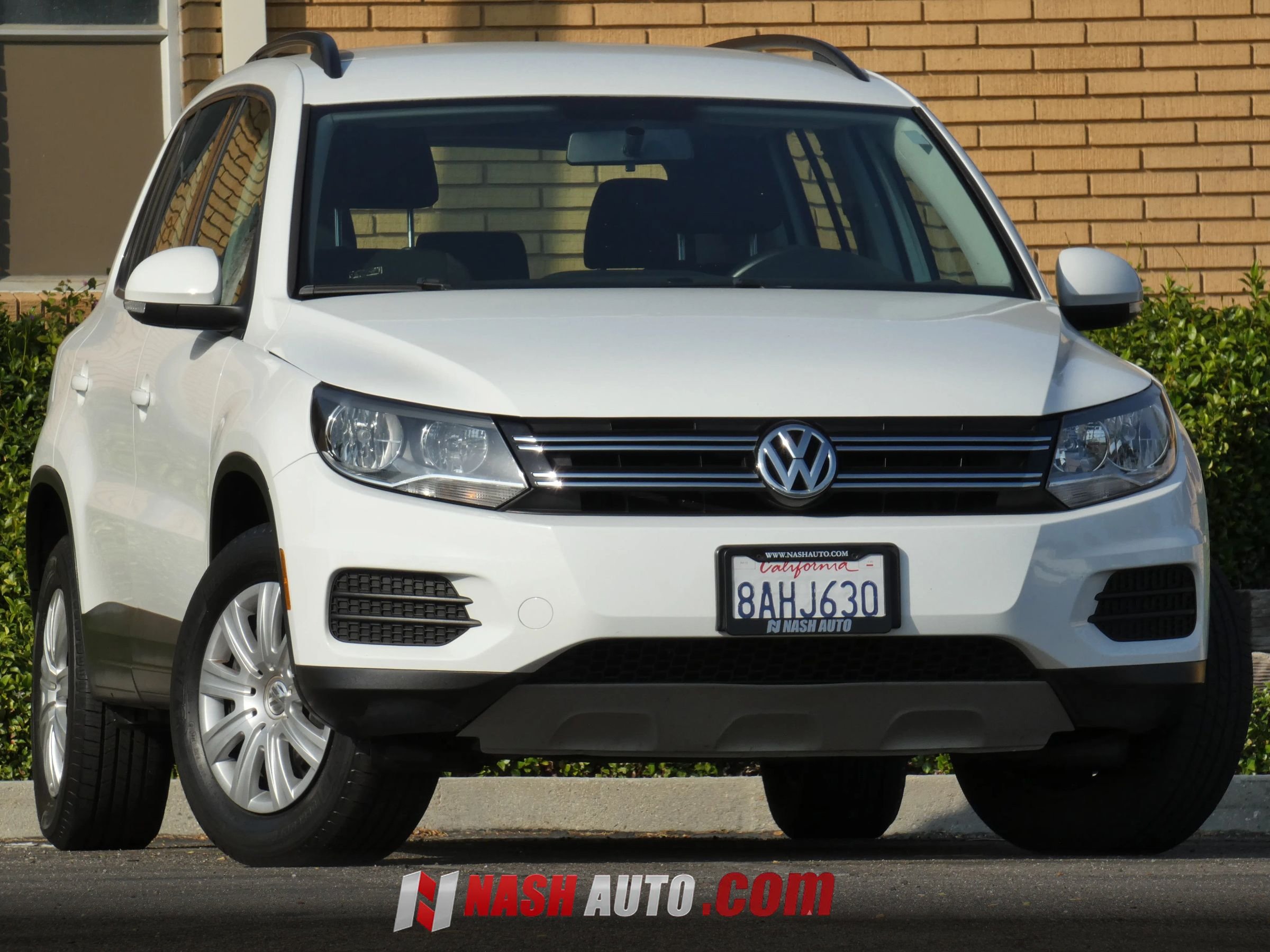 Used 2017 Volkswagen Tiguan S FWD image 1