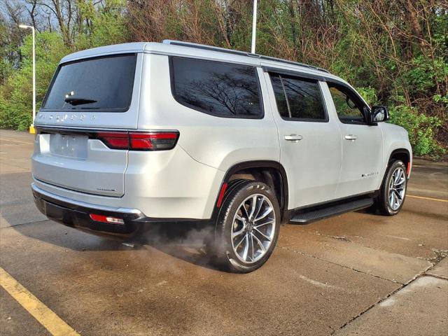 Used 2024 Jeep Wagoneer Series II w/ Premium Group I AWD/4WD image 6