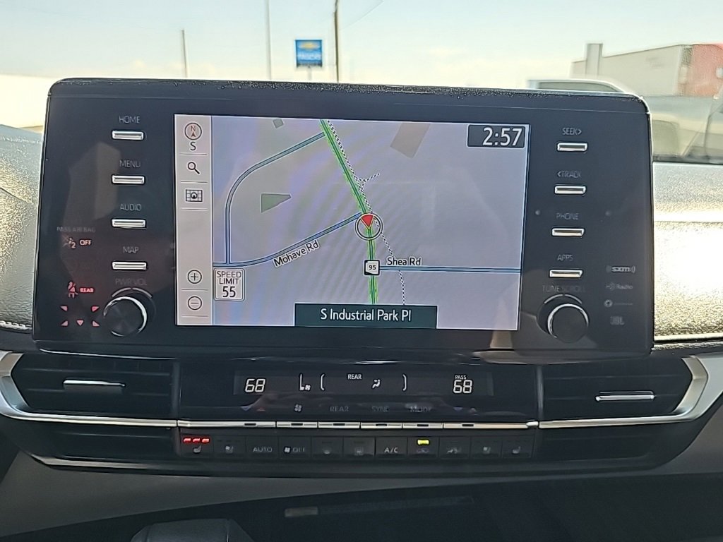 Used 2021 Toyota Sienna Limited image 23