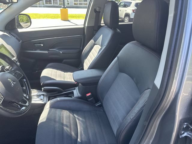 Used 2025 Mitsubishi Outlander Sport SE AWD/4WD image 15