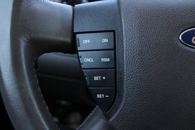 Used 2008 Ford Taurus X SEL FWD image 7
