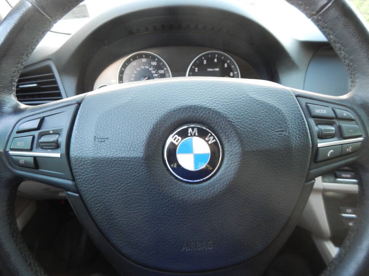Used 2011 BMW 535i xDrive Sedan AWD/4WD image 43