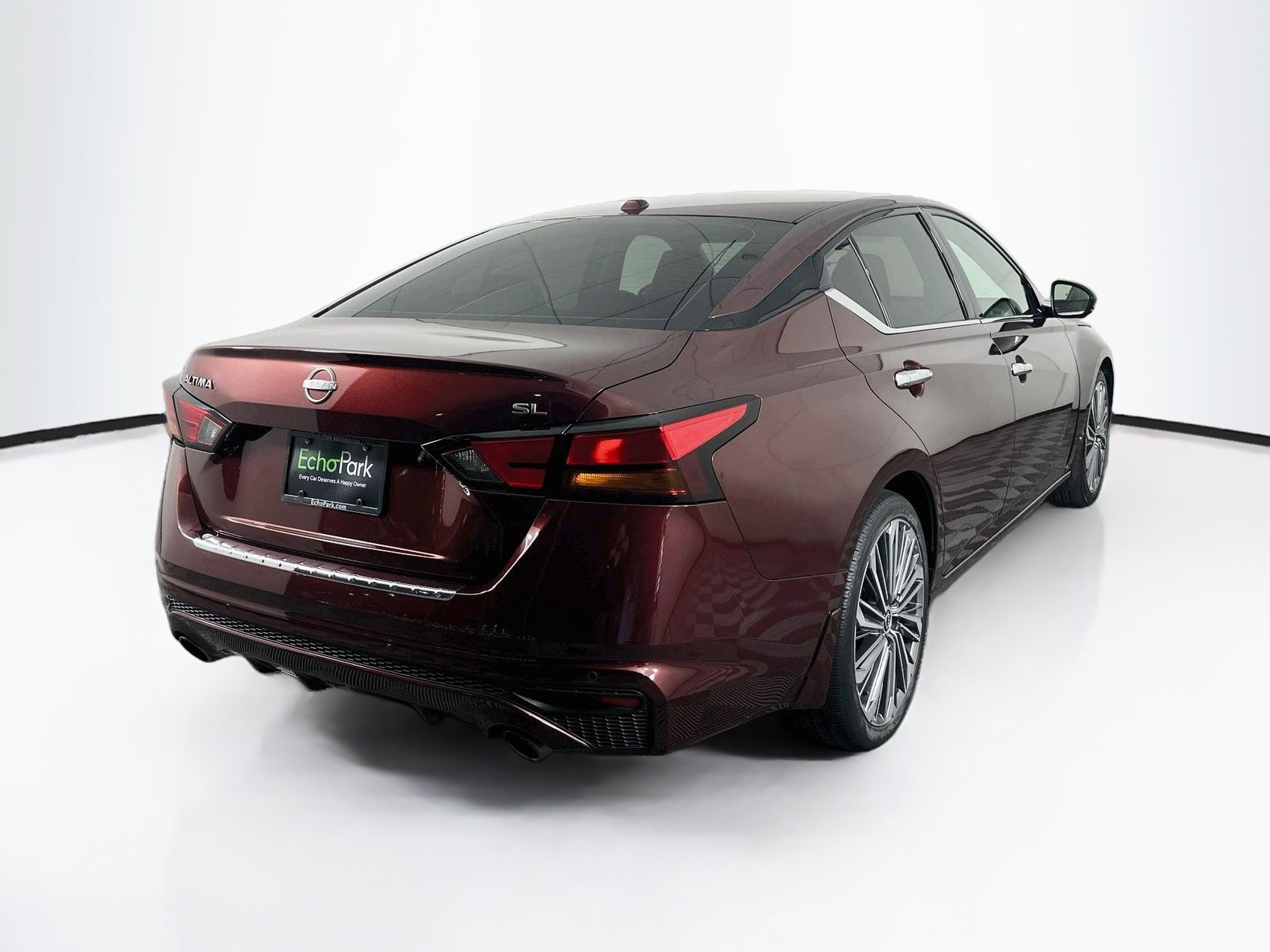 Used 2023 Nissan Altima 2.5 SL FWD image 9