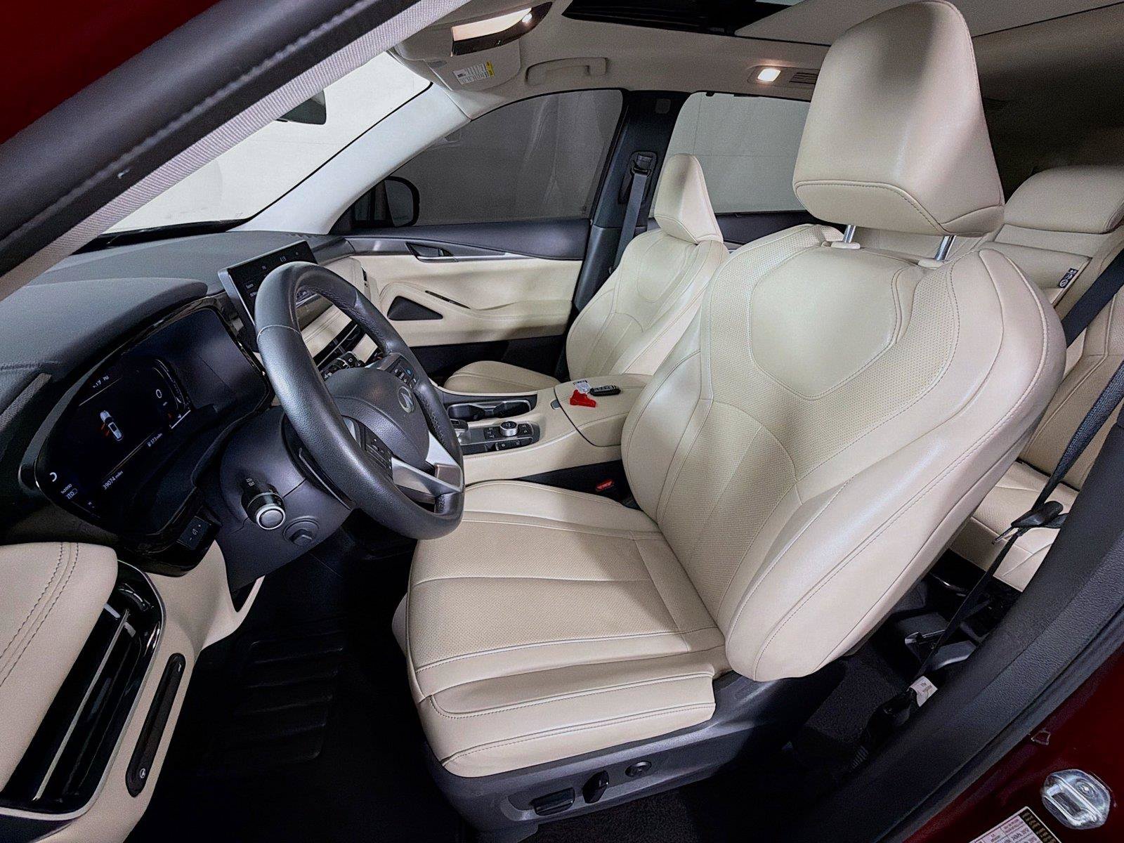 Used 2023 INFINITI QX60 Luxe w/ Cargo Package AWD/4WD image 2