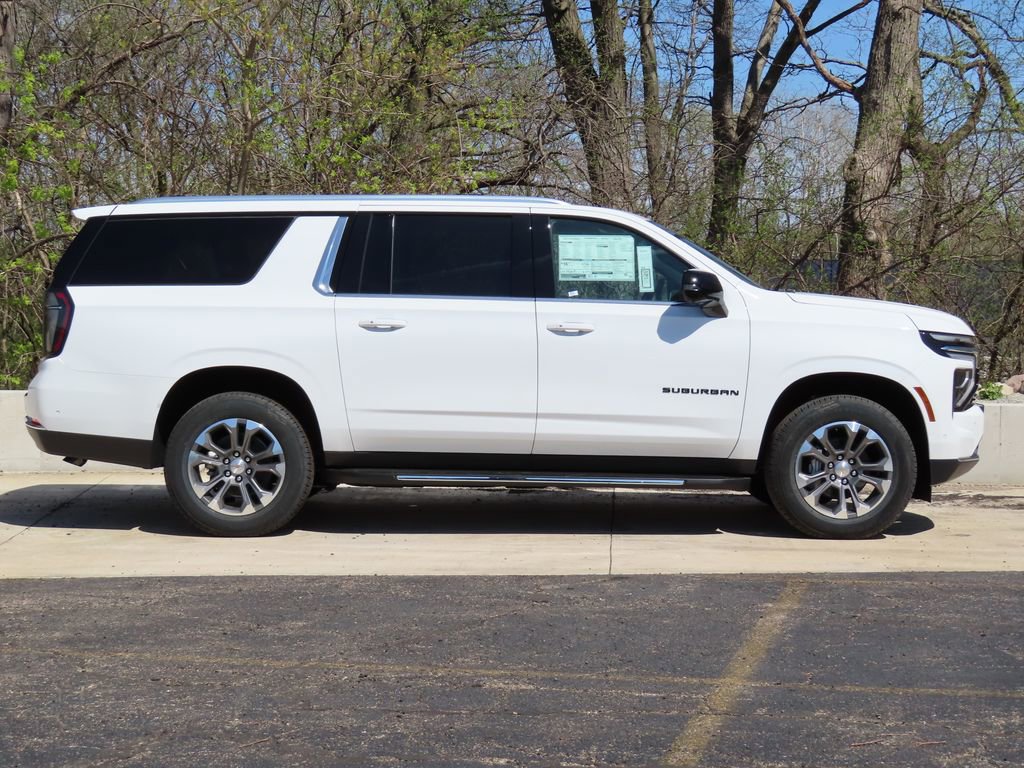New 2026 Chevrolet Suburban LT w/ Comfort Package AWD/4WD image 2