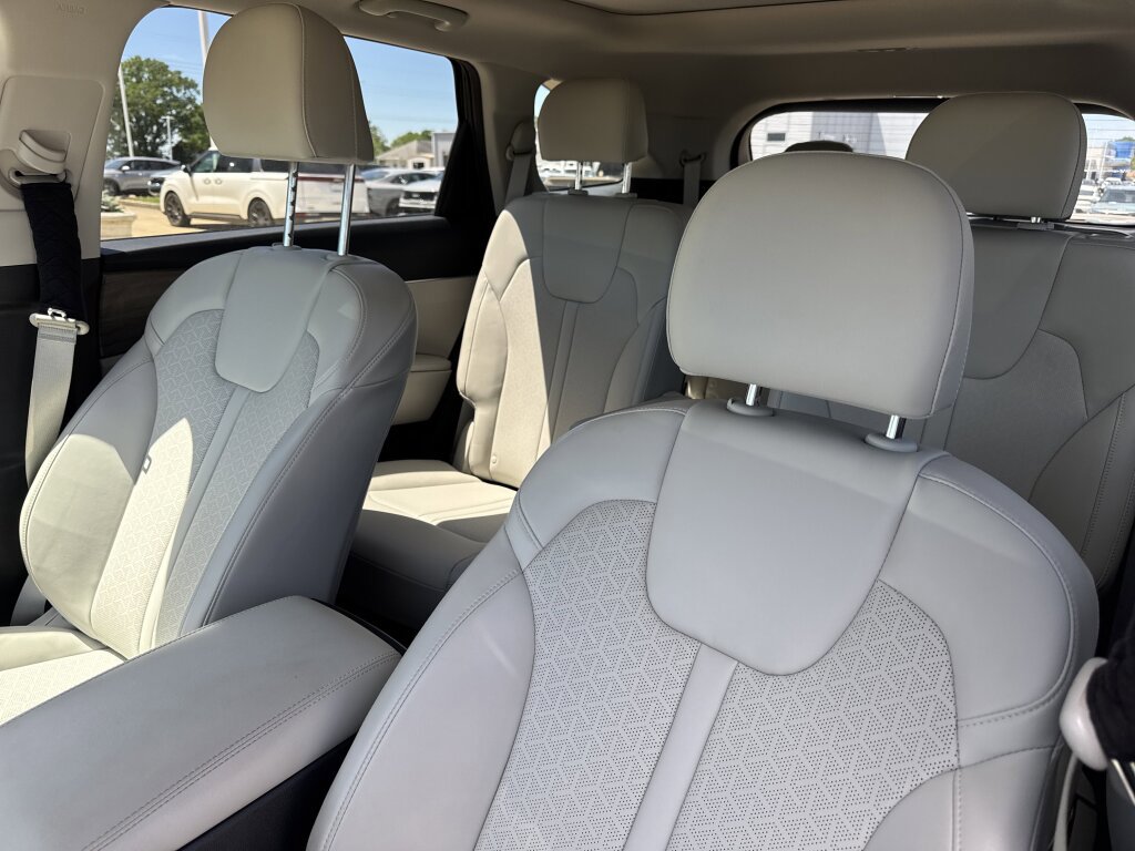 Certified 2023 Kia Sorento EX w/ Panoramic Sunroof Package image 27