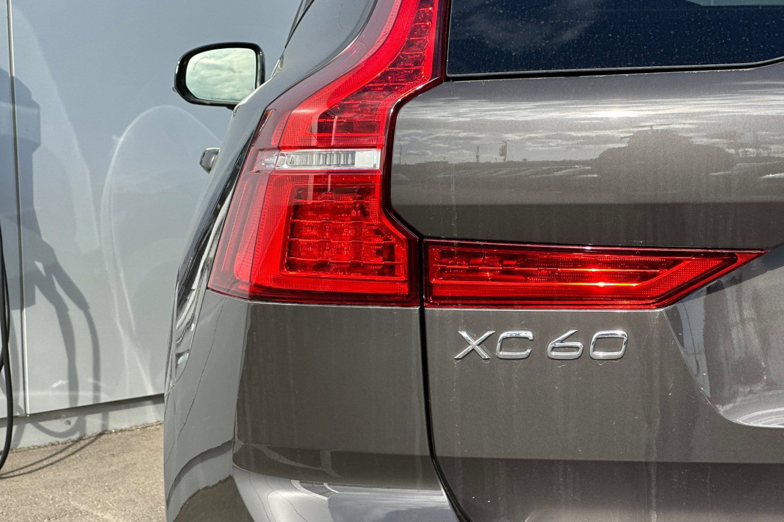 New 2025 Volvo XC60 T8 Core w/ Protection Package Premier AWD/4WD image 30