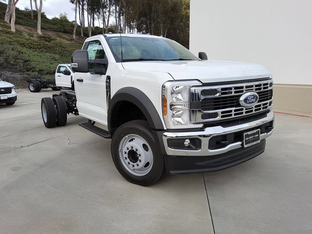 New 2026 Ford F550 2WD Regular Cab Super Duty image 4