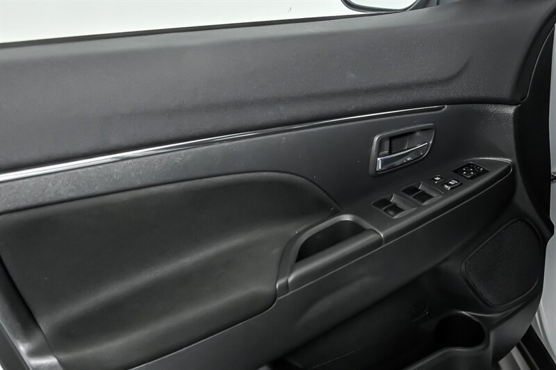 Used 2022 Mitsubishi Outlander Sport ES AWD/4WD image 13
