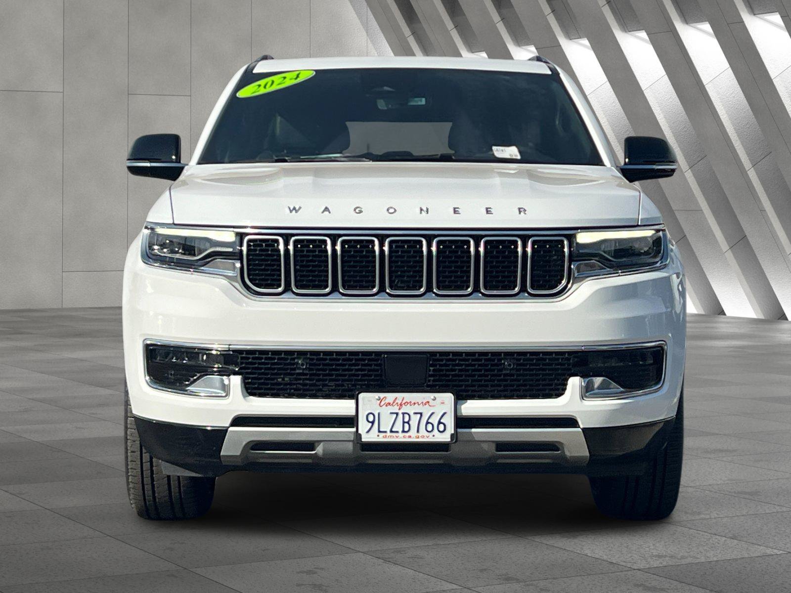 Used 2024 Jeep Wagoneer Series II AWD/4WD image 9