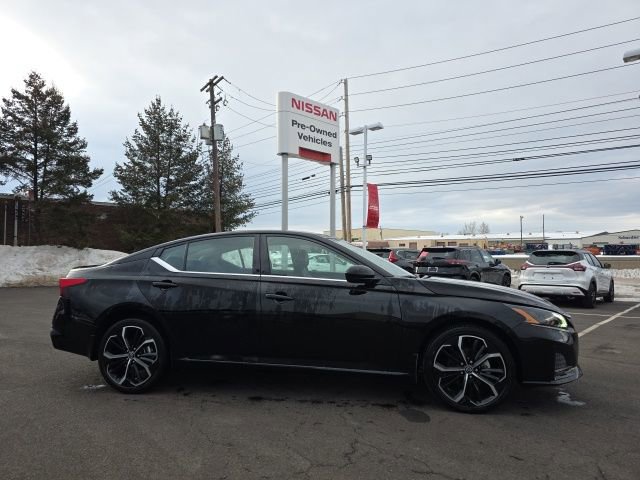 Certified 2023 Nissan Altima 2.5 SR image 4