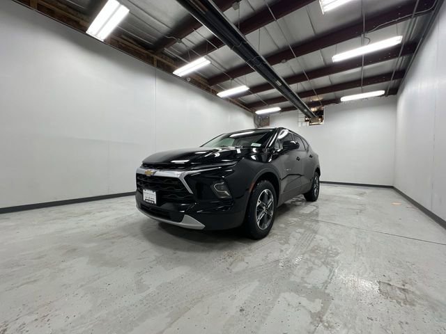 Certified 2025 Chevrolet Blazer LT image 4